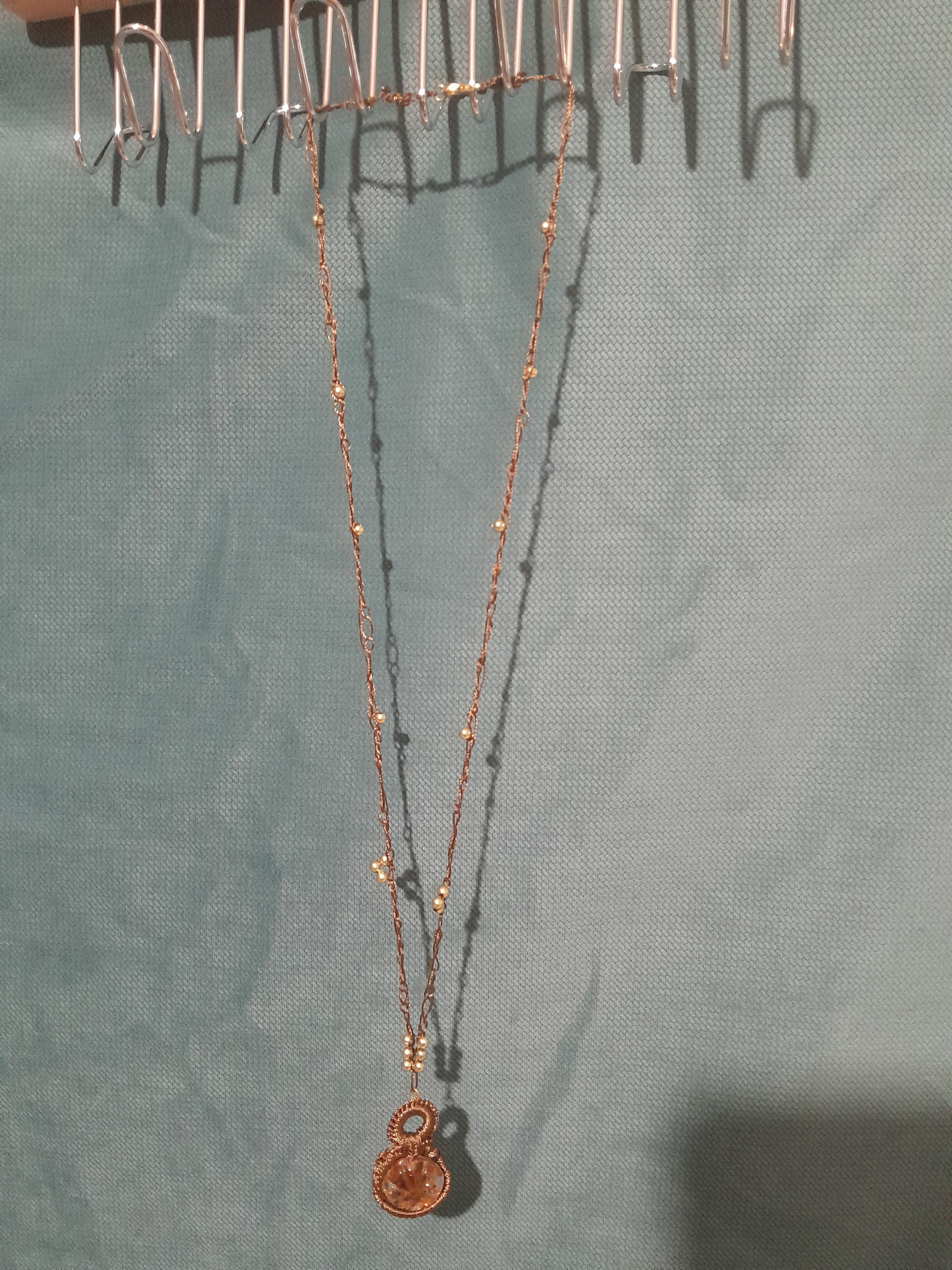 Collier Crochet Marron — Médaillon de Verre et Perles