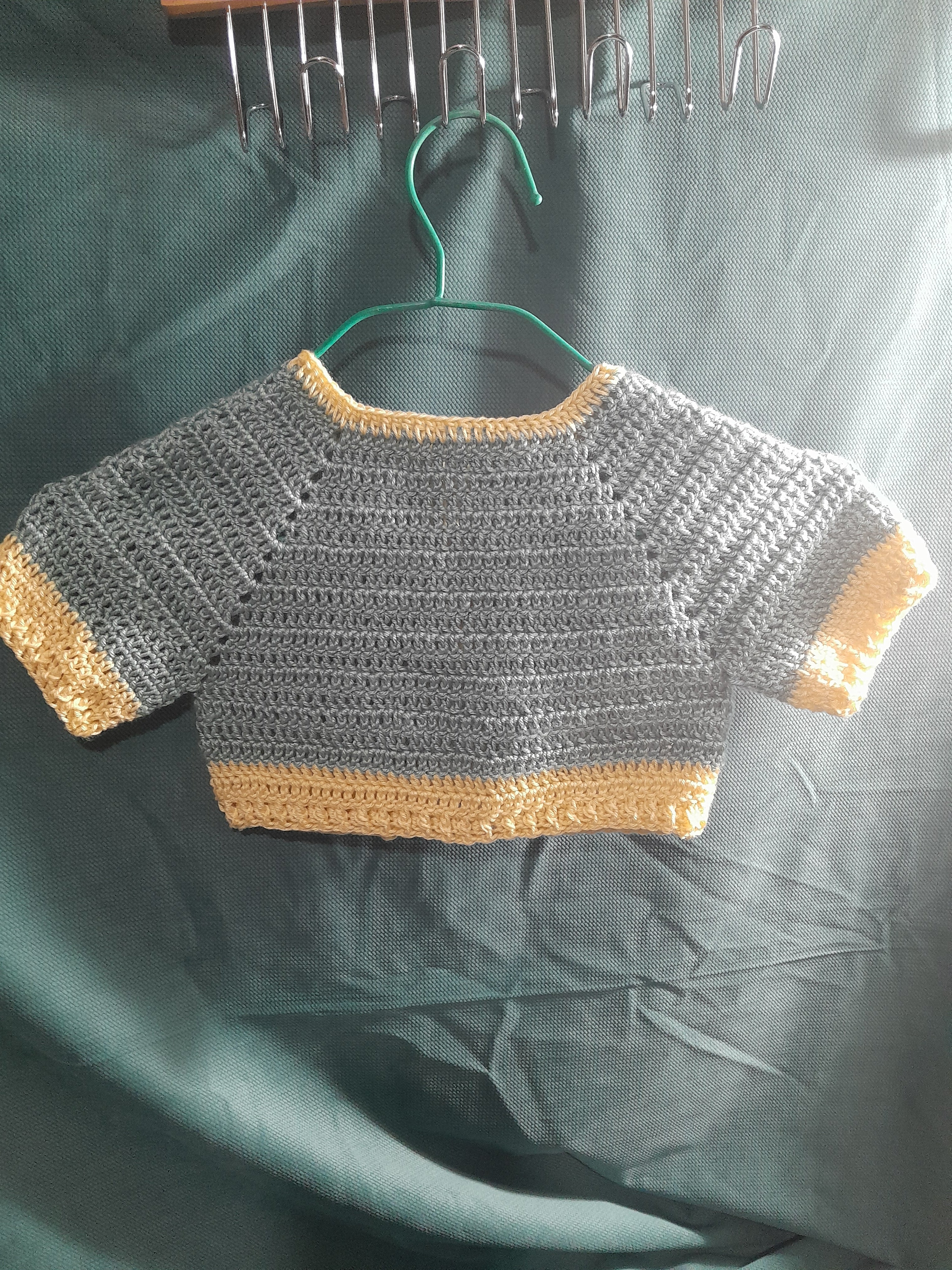 Gilet Bébé Crochet Douceur — Vert d'Eau et Jaune Paille 1-3 Mois